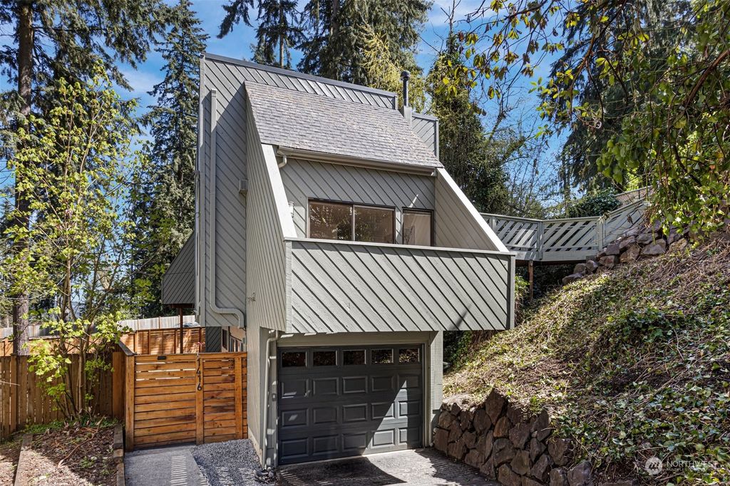 Photo of 1416 NE Perkins Way, Shoreline, WA 98155 (MLS # 2135826)