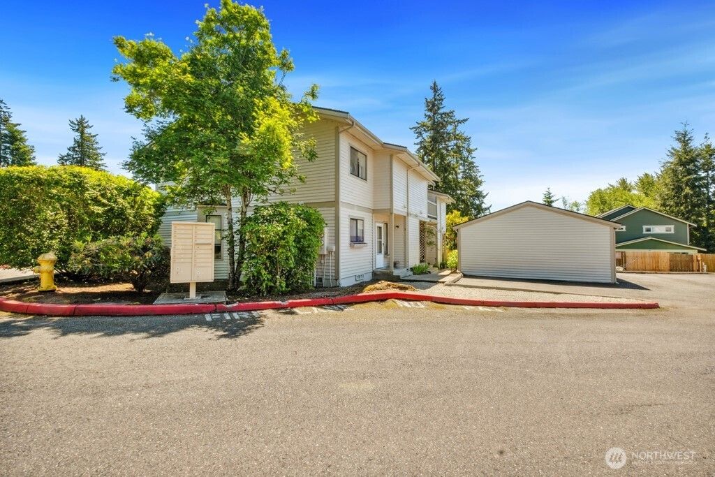 Photo of 127 Union Avenue NE, Renton, WA 98059 (MLS # 2470353)