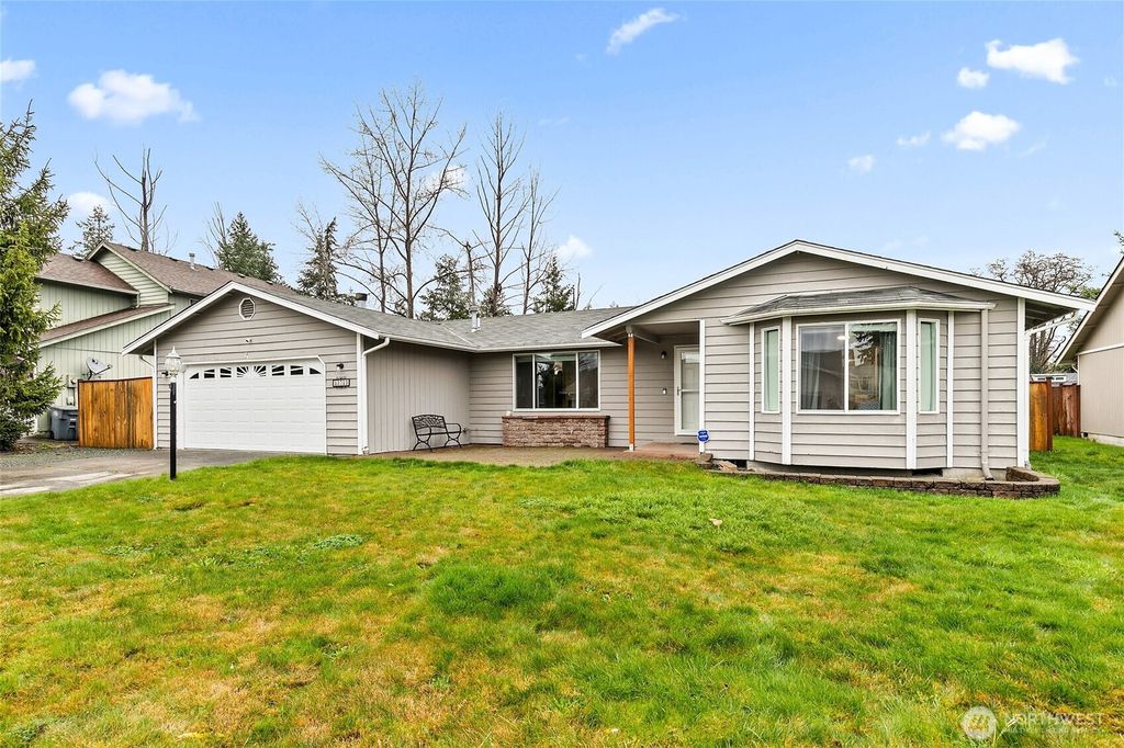 Photo of 13713 2nd Avenue Ct E, Tacoma, WA 98445 (MLS # 2462769)