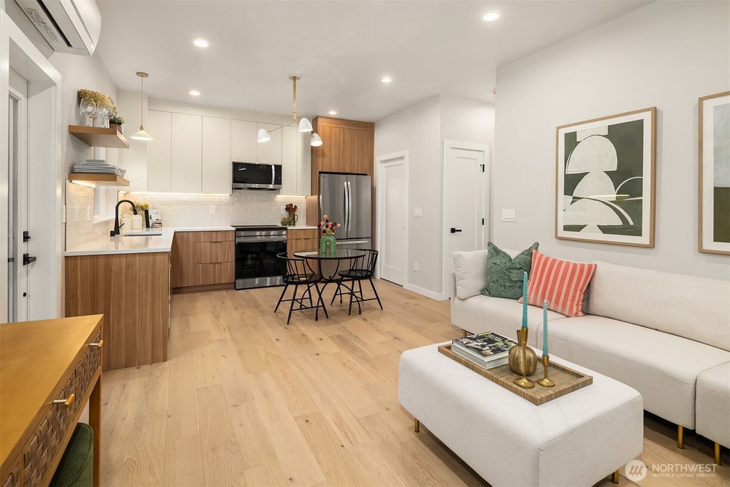 Photo of 10041 38th Avenue NE, Seattle, WA 98125 (MLS # 2587757)