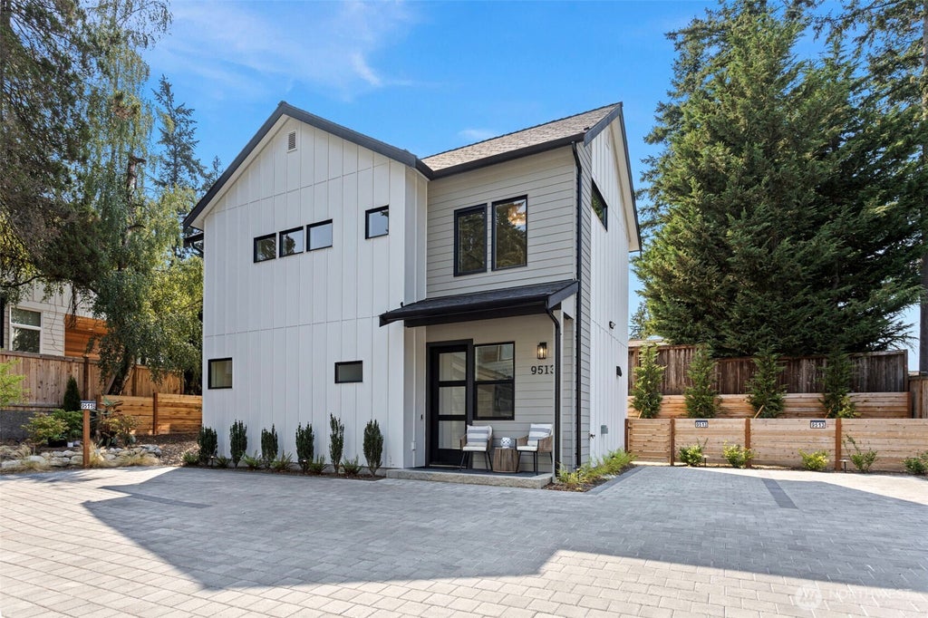 Photo of 9513 132nd Avenue NE, Kirkland, WA 98033 (MLS # 2489190)
