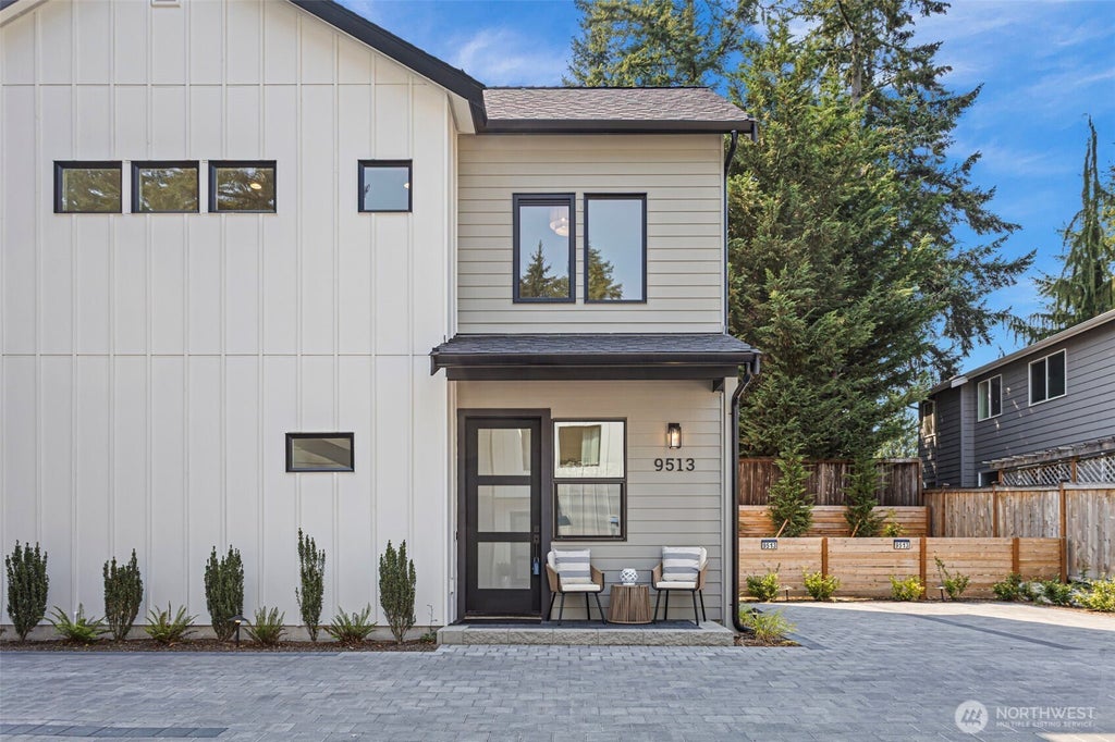 Photo of 9513 132nd Avenue NE, Kirkland, WA 98033 (MLS # 2489190)