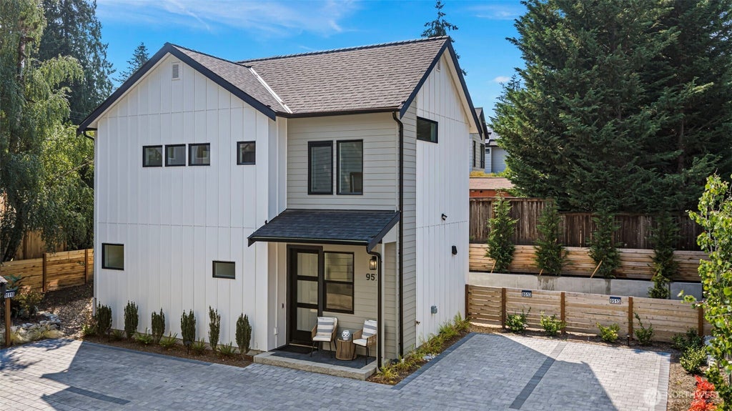 Photo of 9513 132nd Avenue NE, Kirkland, WA 98033 (MLS # 2489190)