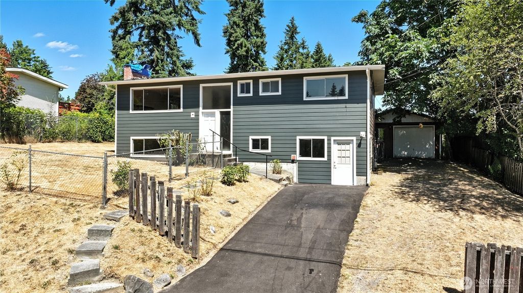 Photo of 2927 203rd Street SW, Lynnwood, WA 98036 (MLS # 2406755)
