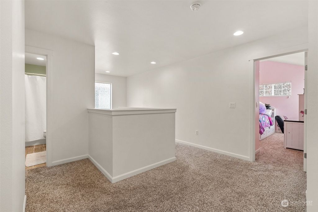 listing image 9367581418540989426