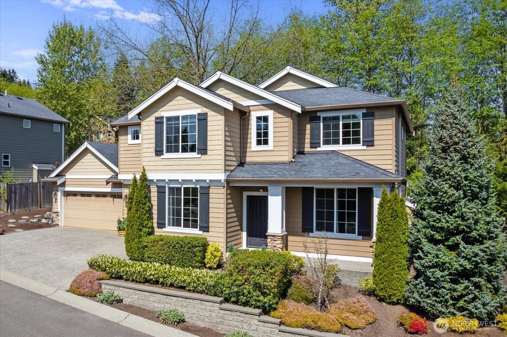 Photo of 5420 NE 197th Place, Lake Forest Park, WA 98155 (MLS # 2364945)