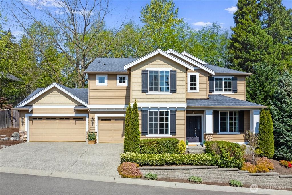 Photo of 5420 NE 197th Place, Lake Forest Park, WA 98155 (MLS # 2364945)