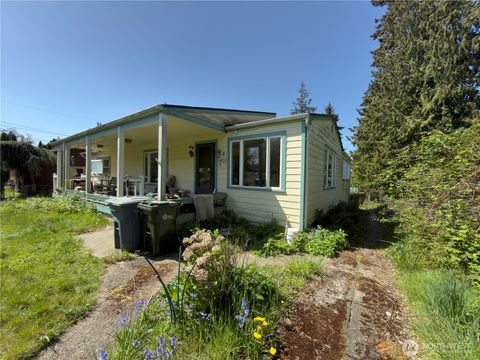 Photo of 10722 59th Avenue E, Puyallup, WA 98373 (MLS # 2511254)