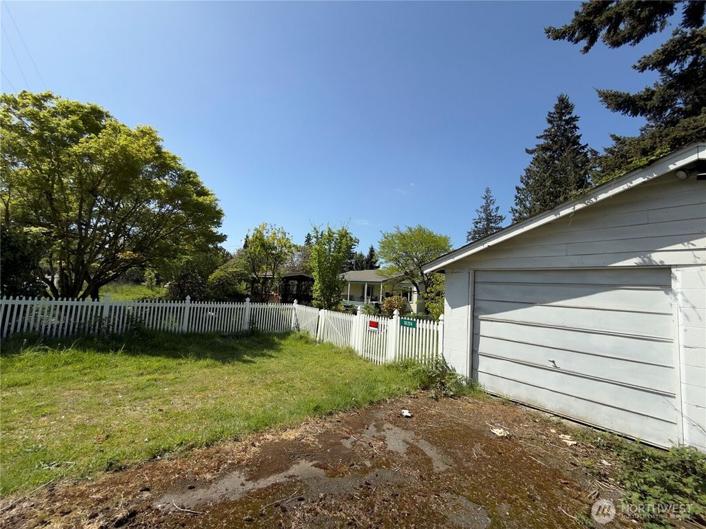 Photo of 10722 59th Avenue E, Puyallup, WA 98373 (MLS # 2511254)