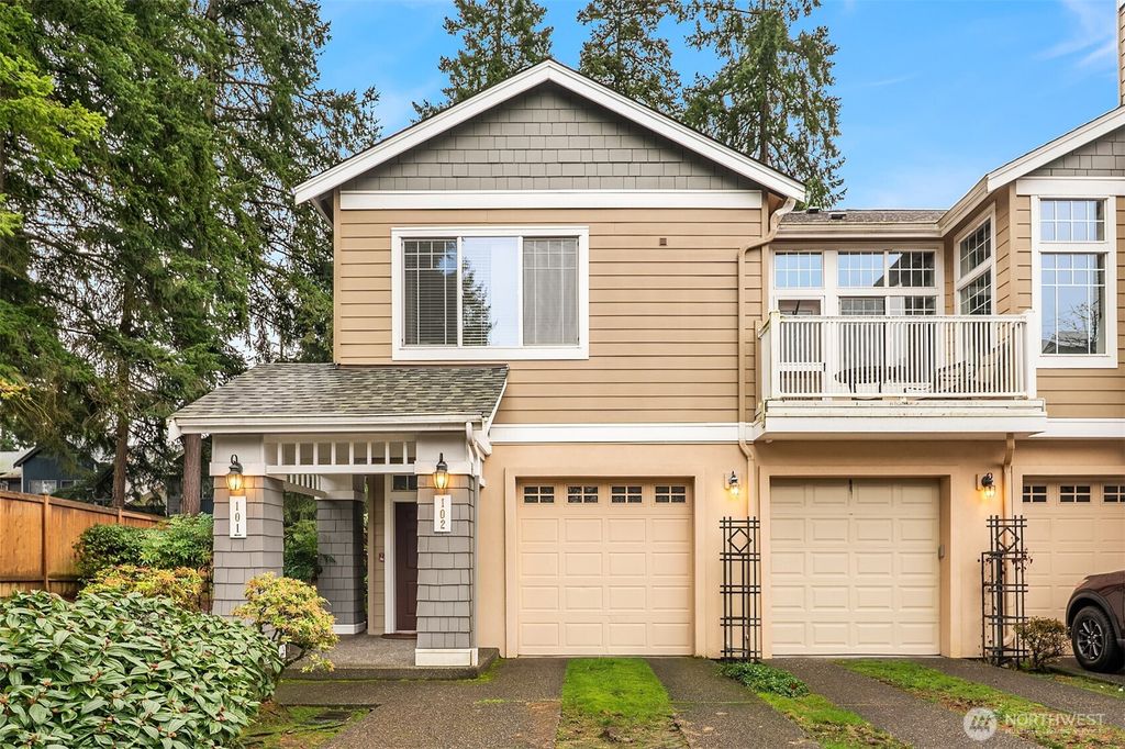 Photo of 4325 NE 5th Court #C101, Renton, WA 98059 (MLS # 2487237)