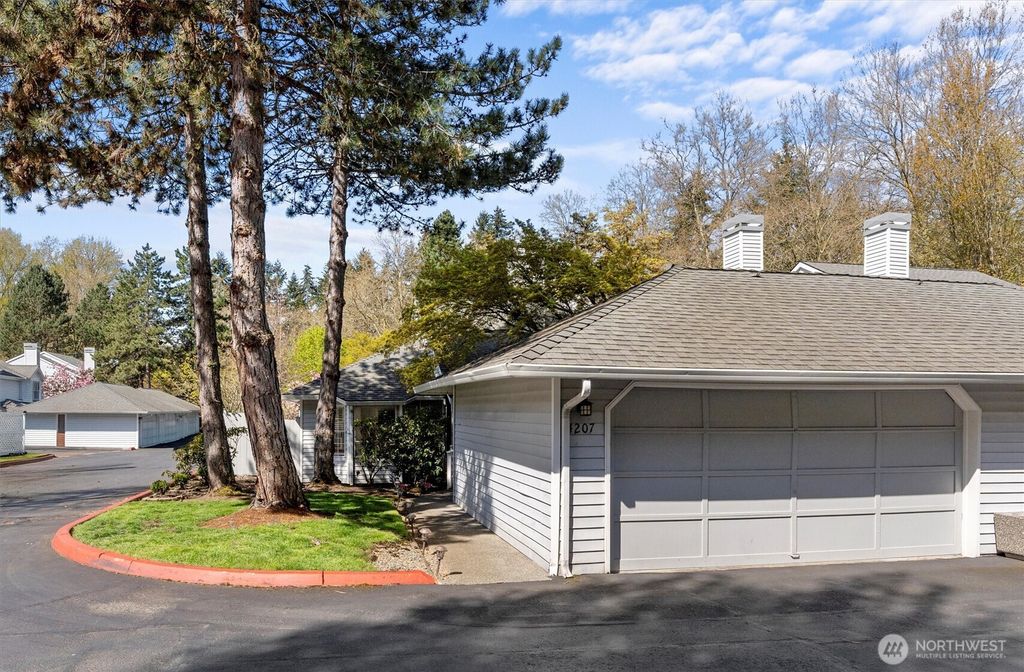 Photo of 4207 144th Lane SE #43, Bellevue, WA 98006 (MLS # 2354608)