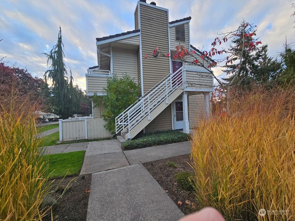Photo of 21313 52 Avenue W #H146, Mountlake Terrace, WA 98043 (MLS # 2301636)