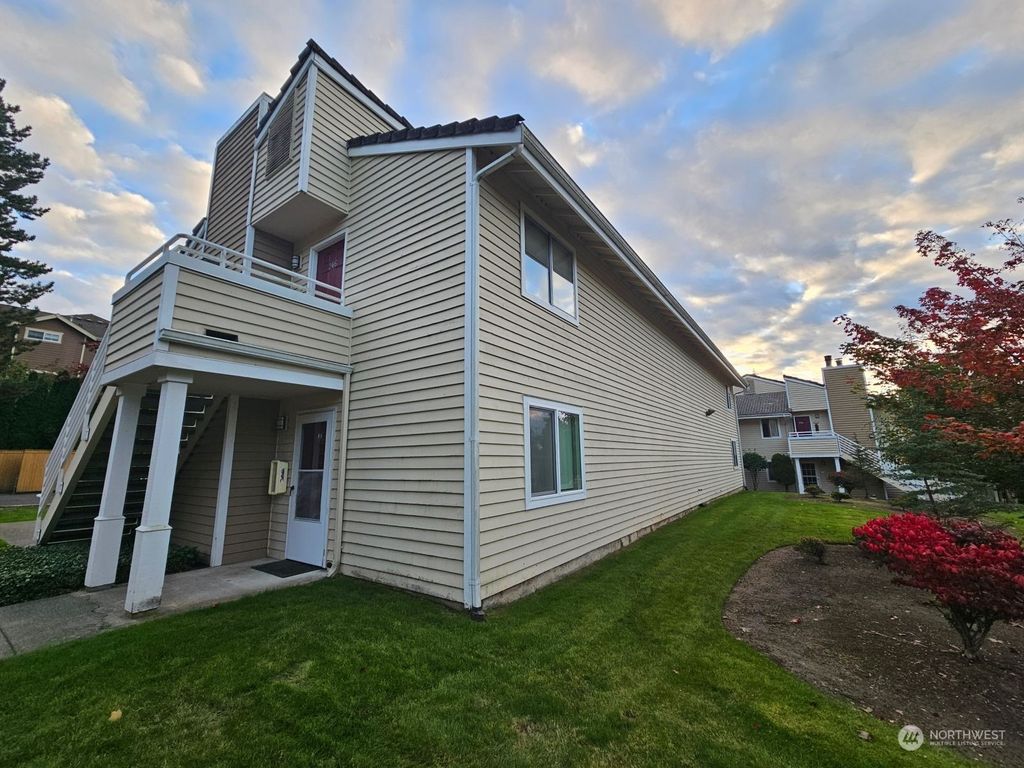 Photo of 21313 52 Avenue W #H146, Mountlake Terrace, WA 98043 (MLS # 2301636)