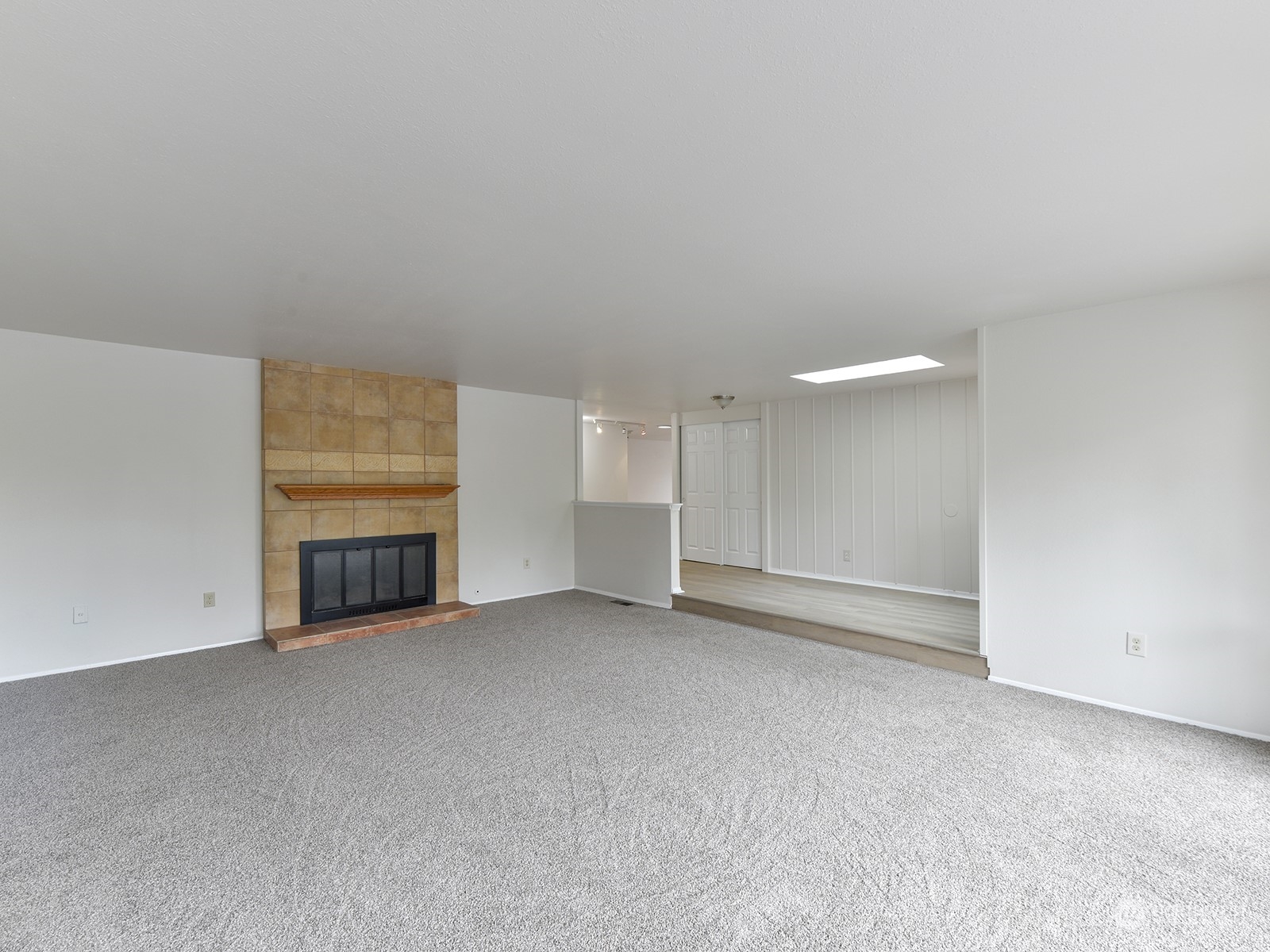 8208 Sapphire Drive SW