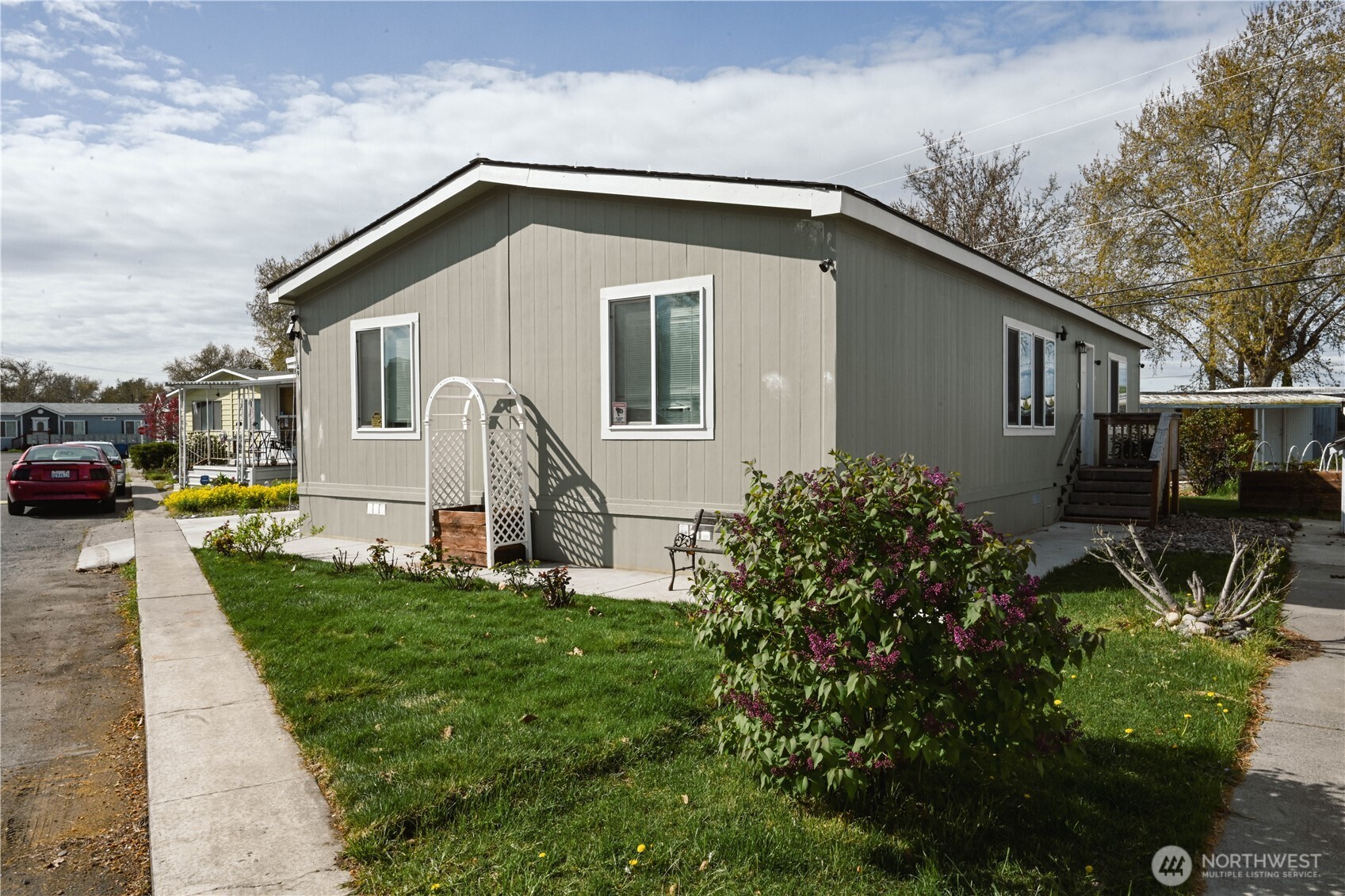 Listing image 2
