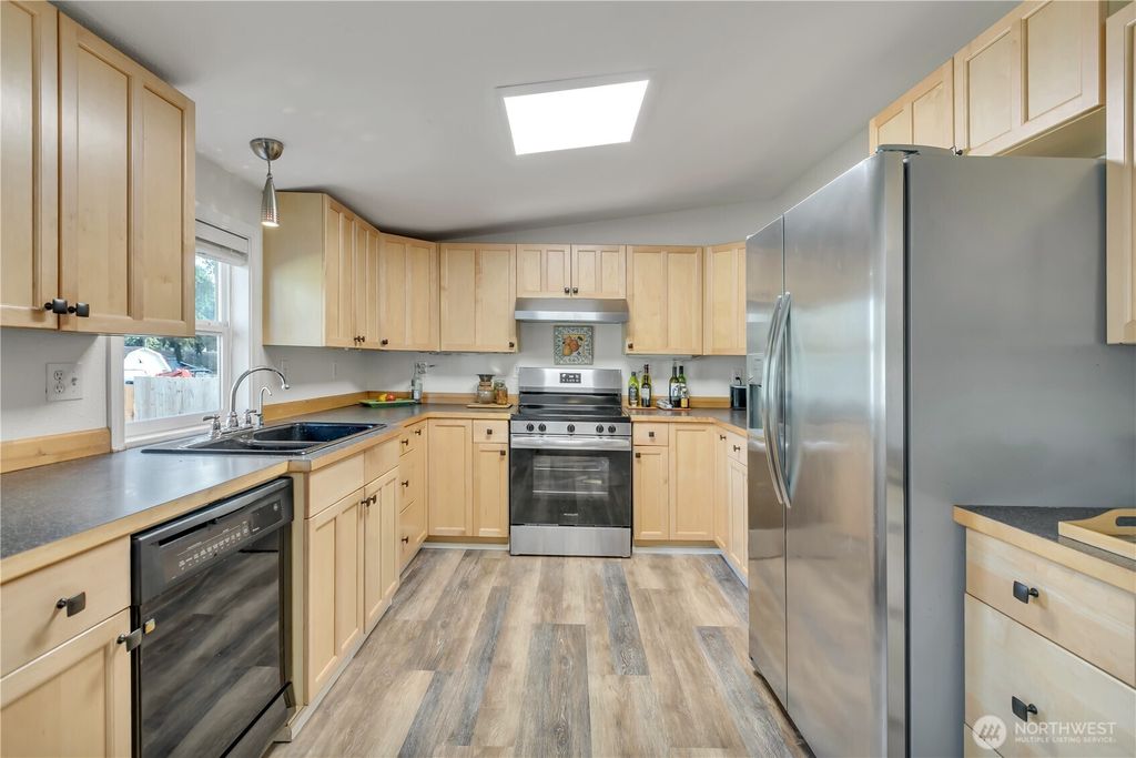 Photo of 31430 52nd Avenue S, Auburn, WA 98001 (MLS # 2483903)