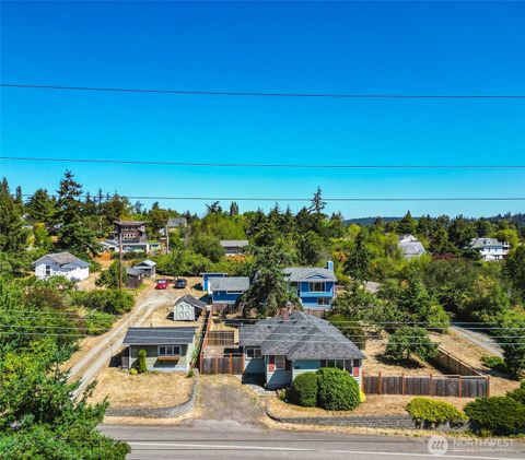 Photo of 412 19th Street, Port Townsend, WA 98368 (MLS # 2410029)