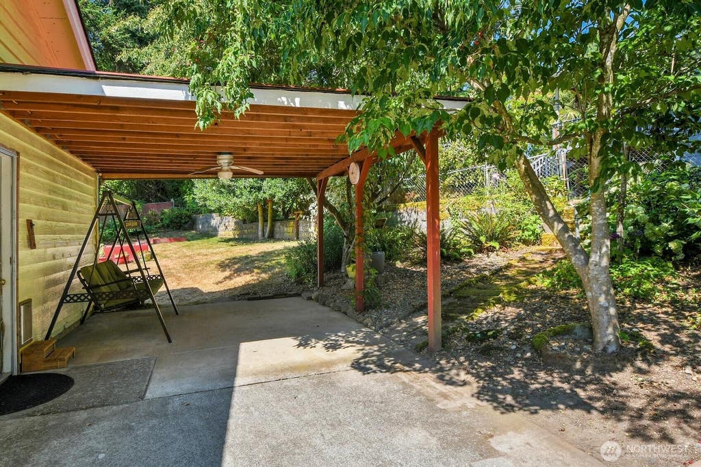 Photo of 1906 114th Drive SE, Lake Stevens, WA 98258 (MLS # 2570488)