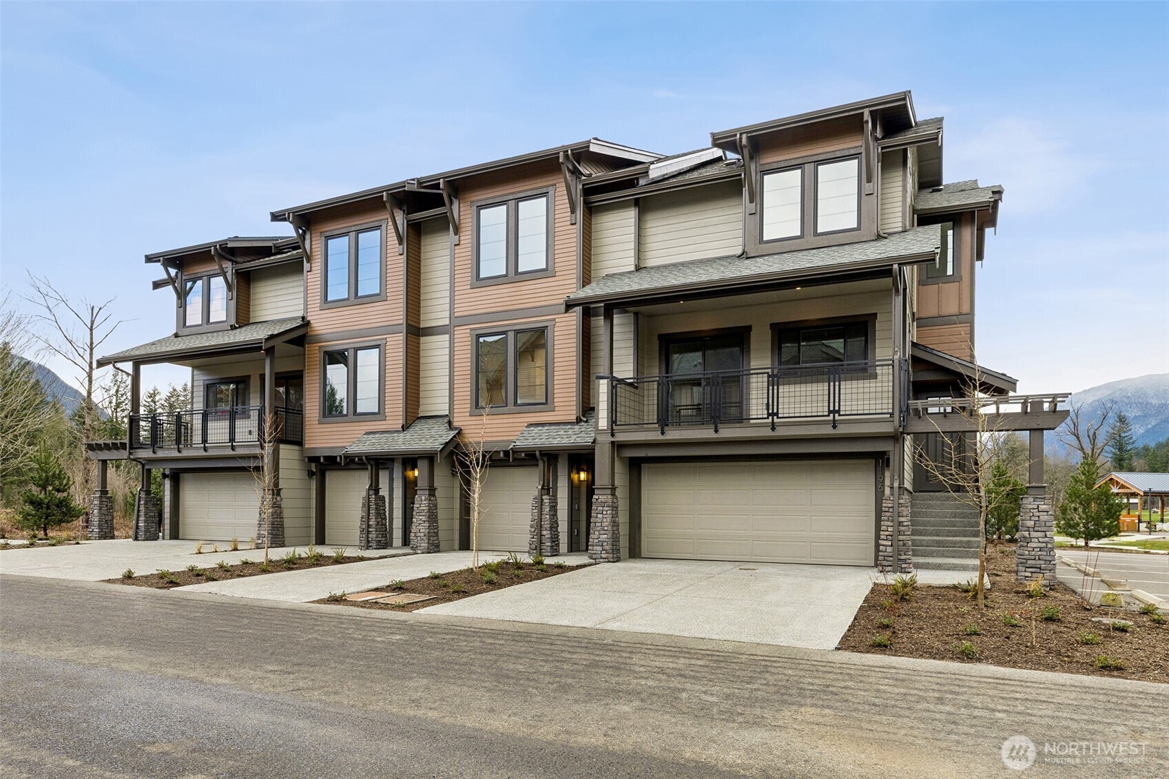 1196 Waterfall Way SE 1804