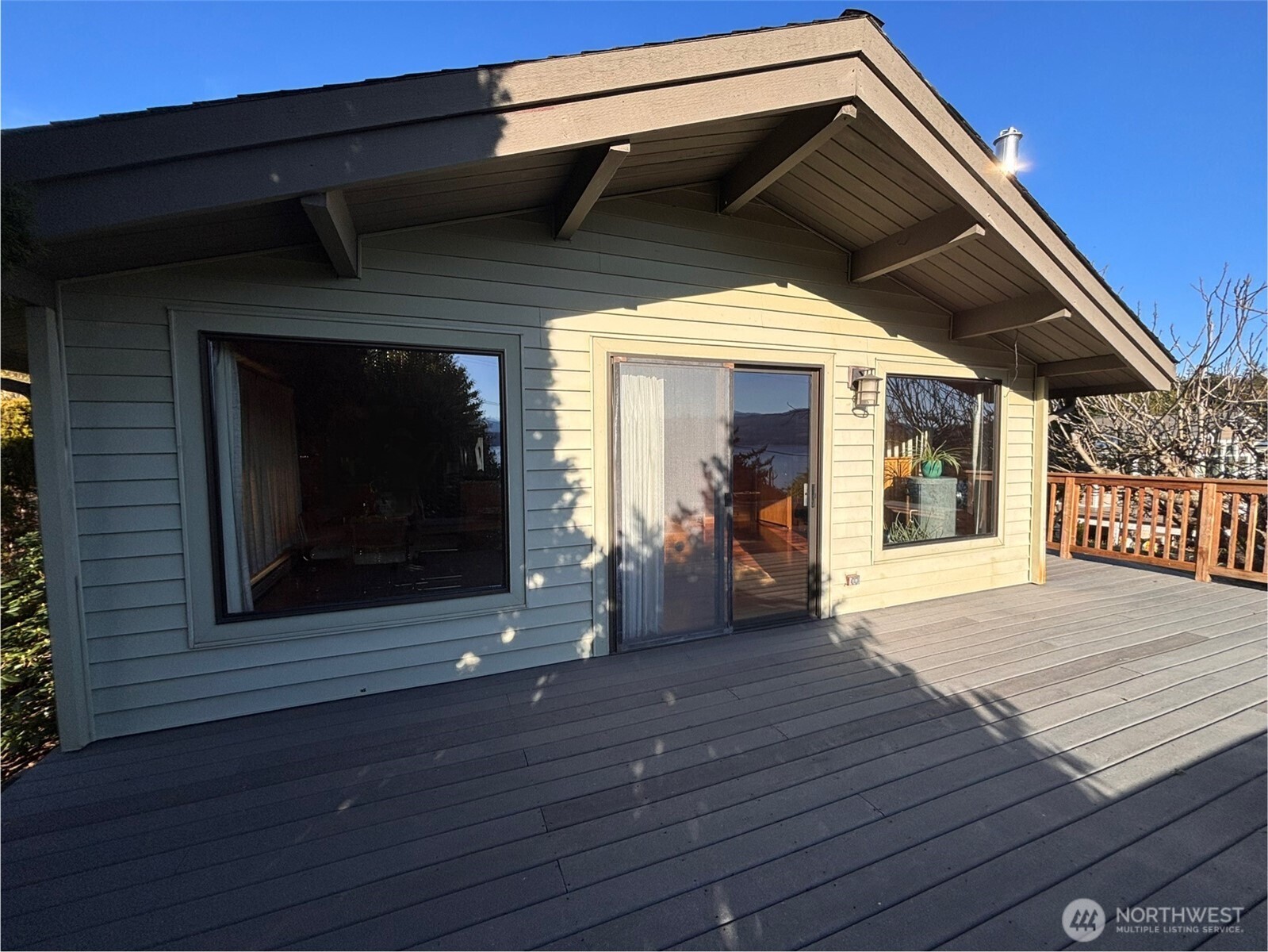 141 Sunset Boulevard