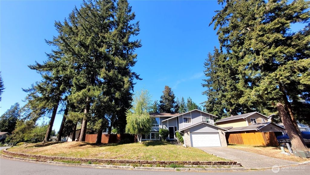 Photo of 2729 112th Place SE, Everett, WA 98208 (MLS # 2378849)