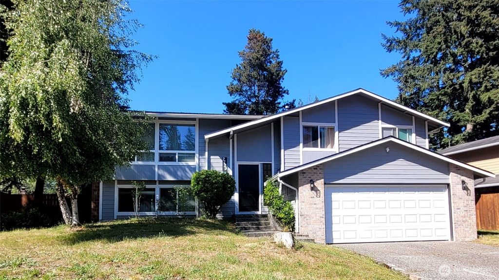 Photo of 2729 112th Place SE, Everett, WA 98208 (MLS # 2378849)