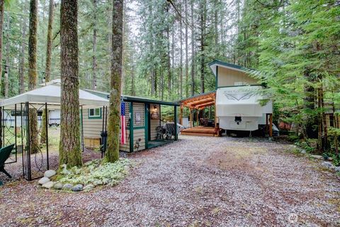 Photo of 240 Schinn Canyon Drive, Deming, WA 98244 (MLS # 2427421)