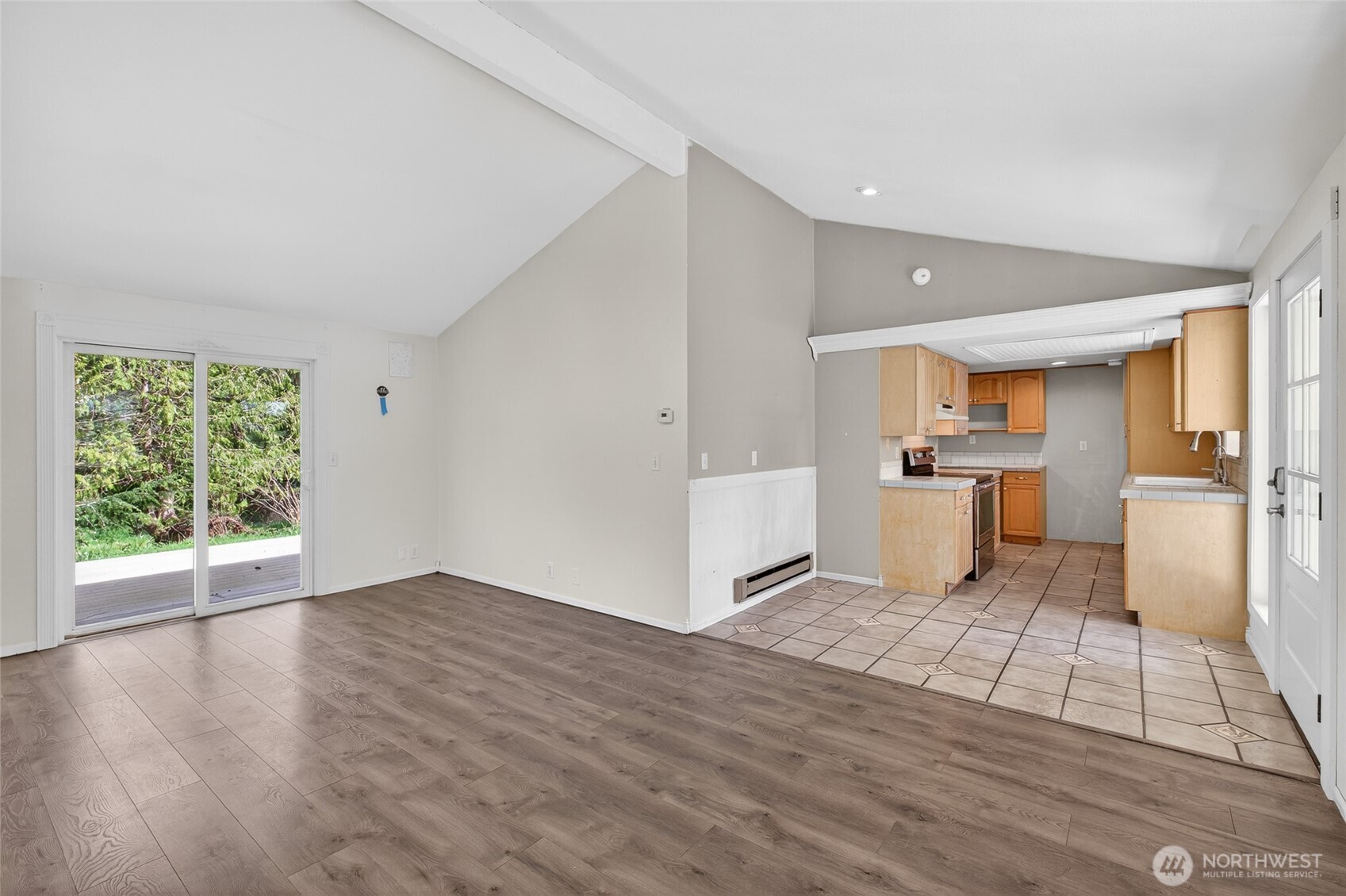 Stanwood, Washington, 98274, United States, 10 Bedrooms Bedrooms, ,7 BathroomsBathrooms,Residential,Active,2037568