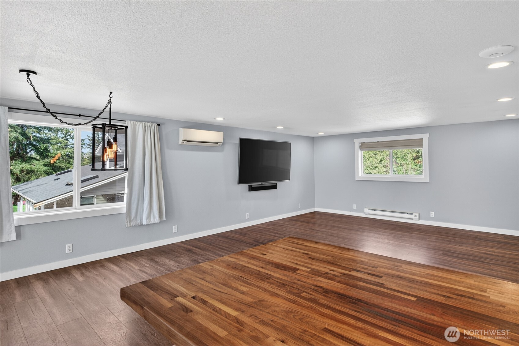 Stanwood, Washington, 98274, United States, 10 Bedrooms Bedrooms, ,7 BathroomsBathrooms,Residential,Active,2037568