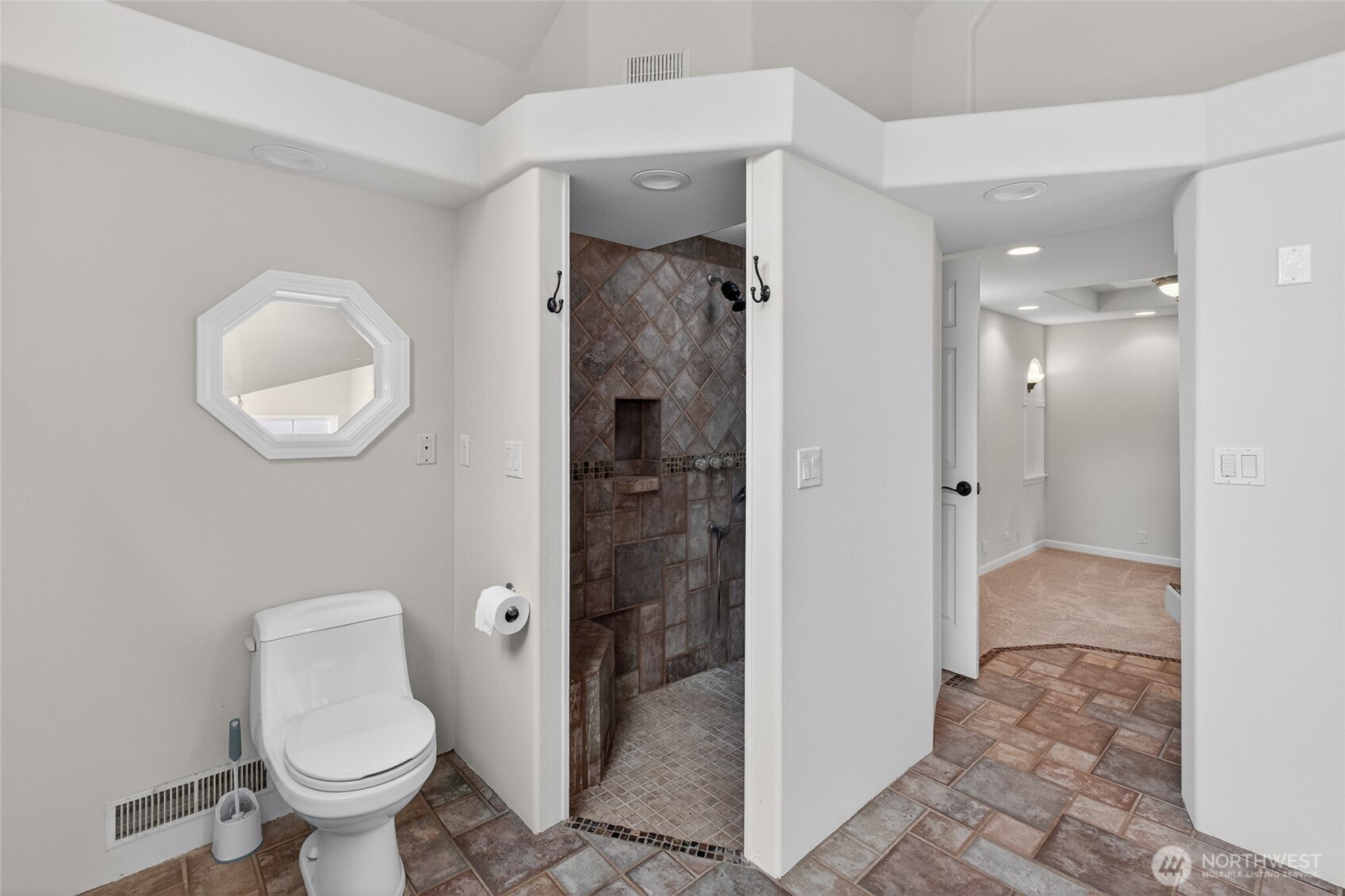 Stanwood, Washington, 98274, United States, 10 Bedrooms Bedrooms, ,7 BathroomsBathrooms,Residential,Active,2037568
