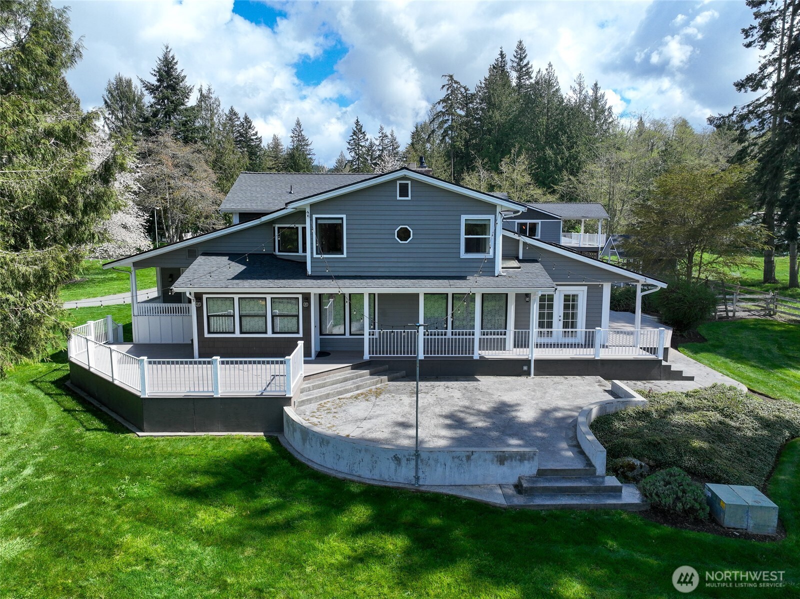 Stanwood, Washington, 98274, United States, 10 Bedrooms Bedrooms, ,7 BathroomsBathrooms,Residential,Active,2037568