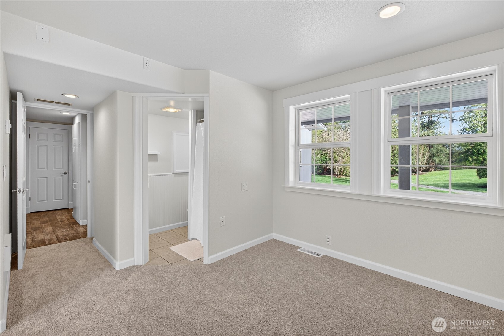 Stanwood, Washington, 98274, United States, 10 Bedrooms Bedrooms, ,7 BathroomsBathrooms,Residential,Active,2037568