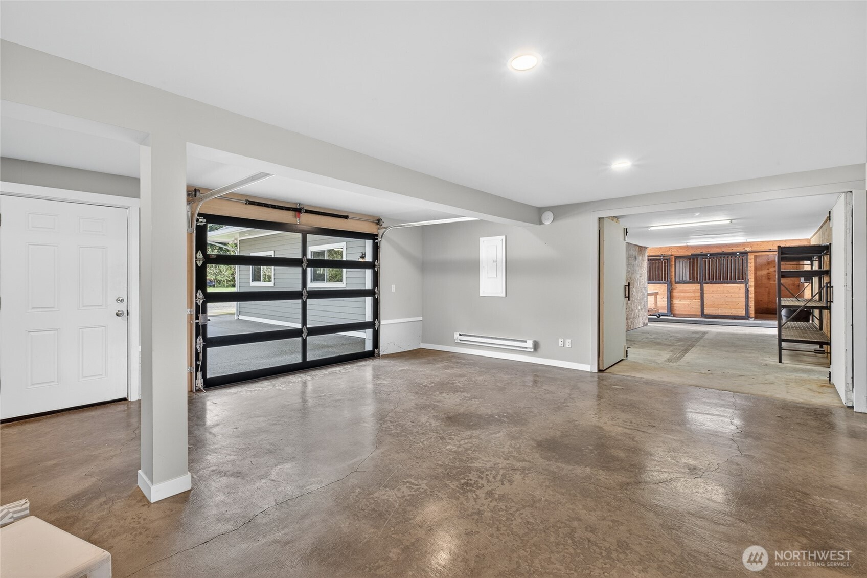 Stanwood, Washington, 98274, United States, 10 Bedrooms Bedrooms, ,7 BathroomsBathrooms,Residential,Active,2037568