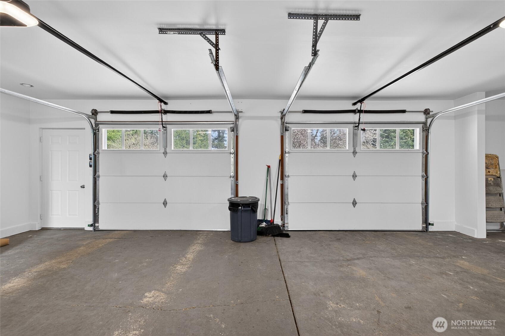 Stanwood, Washington, 98274, United States, 10 Bedrooms Bedrooms, ,7 BathroomsBathrooms,Residential,Active,2037568