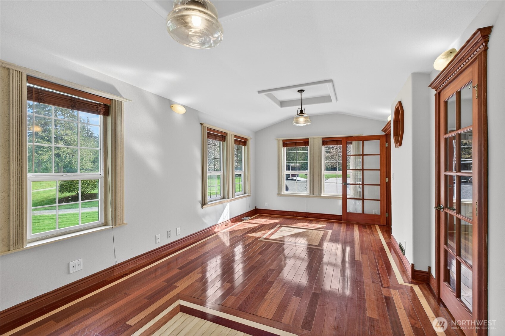 Stanwood, Washington, 98274, United States, 10 Bedrooms Bedrooms, ,7 BathroomsBathrooms,Residential,Active,2037568