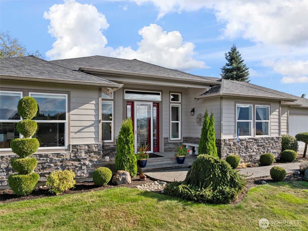 Photo of 17077 Kokanee Court, Mount Vernon, WA 98274 (MLS # 2446853)