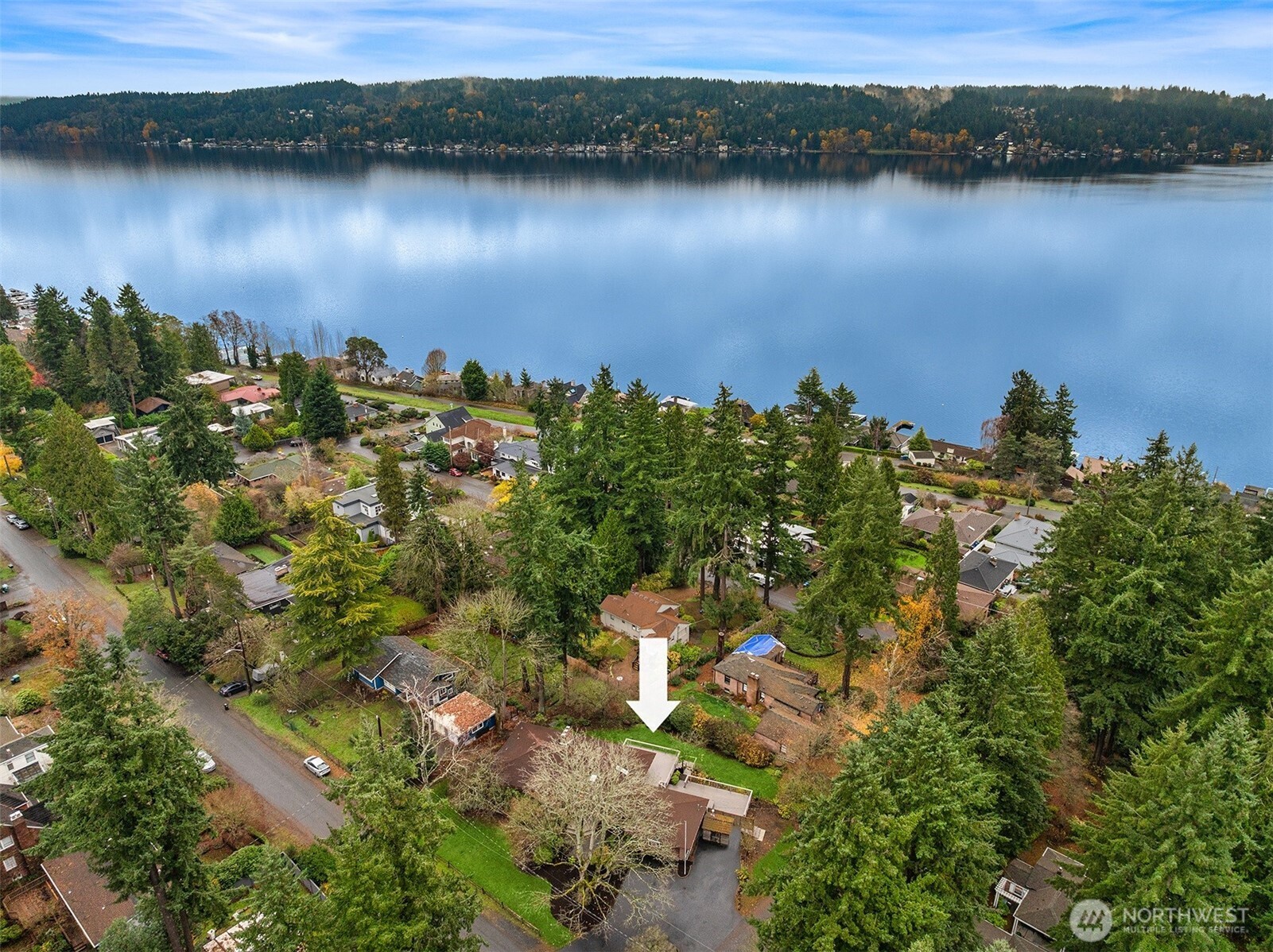 Seattle, Washington, 98125, United States, 7 Bedrooms Bedrooms, ,3 BathroomsBathrooms,Residential,Active,1999918