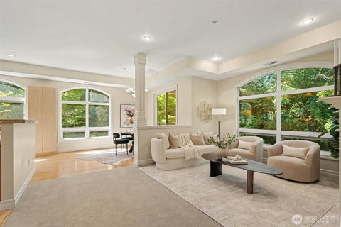 Photo of 10398 NE 17 Street #204, Bellevue, WA 98004 (MLS # 2551820)