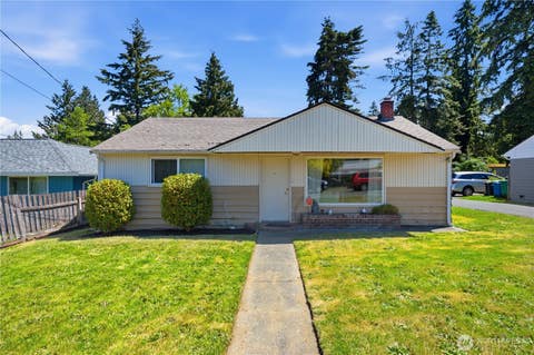 Photo of 18824 Midvale Avenue N, Shoreline, WA 98133 (MLS # 2534333)