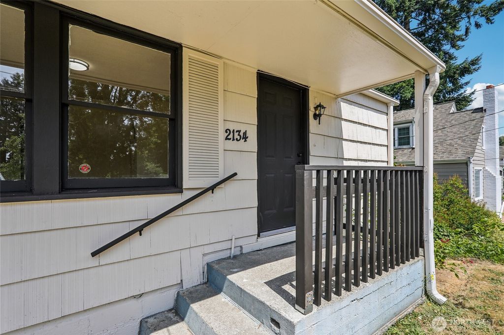 Photo of 2134 N 160th Street, Shoreline, WA 98133 (MLS # 2397370)