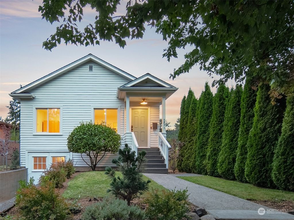 Photo of 5231 25th Avenue SW, Seattle, WA 98106 (MLS # 2281102)