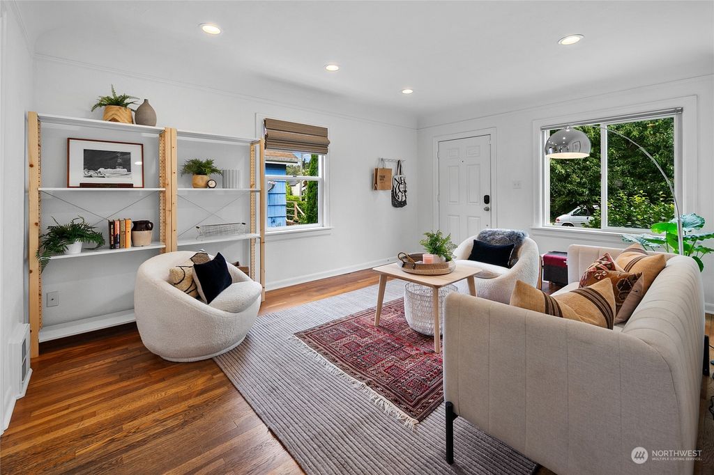 Photo of 5231 25th Avenue SW, Seattle, WA 98106 (MLS # 2281102)