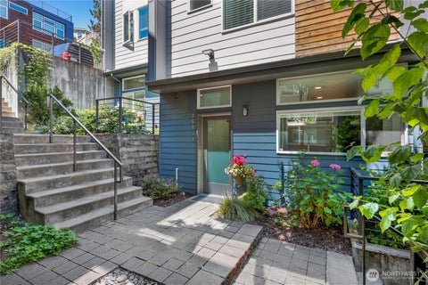 Photo of 2605 22nd AVE W Unit B AVE, Seattle, WA 98199 (MLS # 2537047)