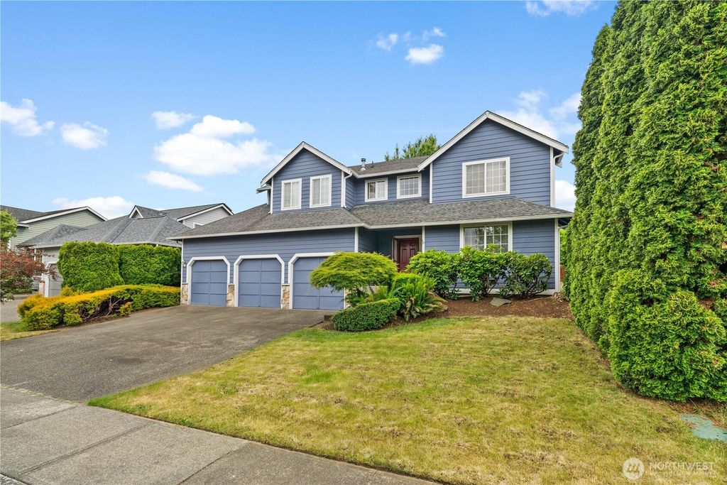 Photo of 12717 SE 301st Street, Auburn, WA 98092 (MLS # 2415381)