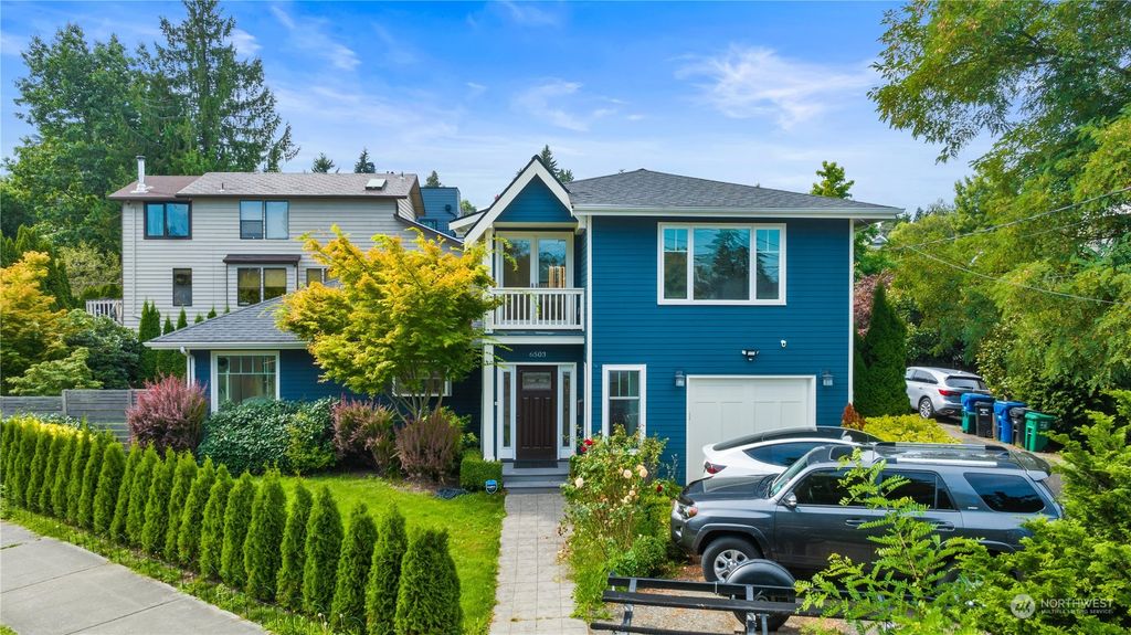 Photo of 6503 Linden Avenue N, Seattle, WA 98103 (MLS # 2292555)
