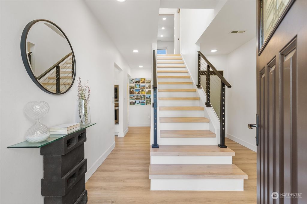Photo of 6503 Linden Avenue N, Seattle, WA 98103 (MLS # 2292555)