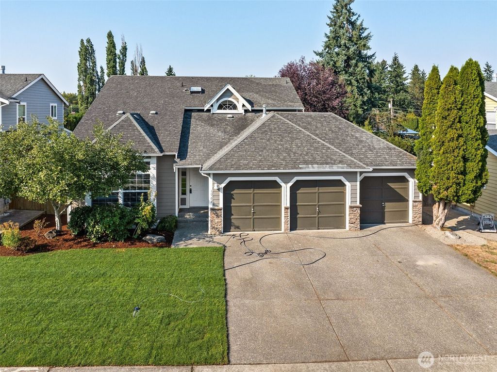 Photo of 1964 SW 352nd Street, Federal Way, WA 98023 (MLS # 2427482)