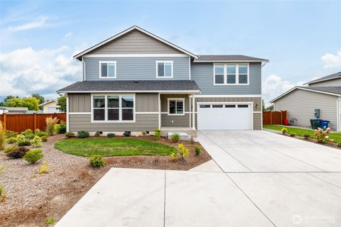 Photo of 128 N Trail Road, Sedro Woolley, WA 98284 (MLS # 2391651)