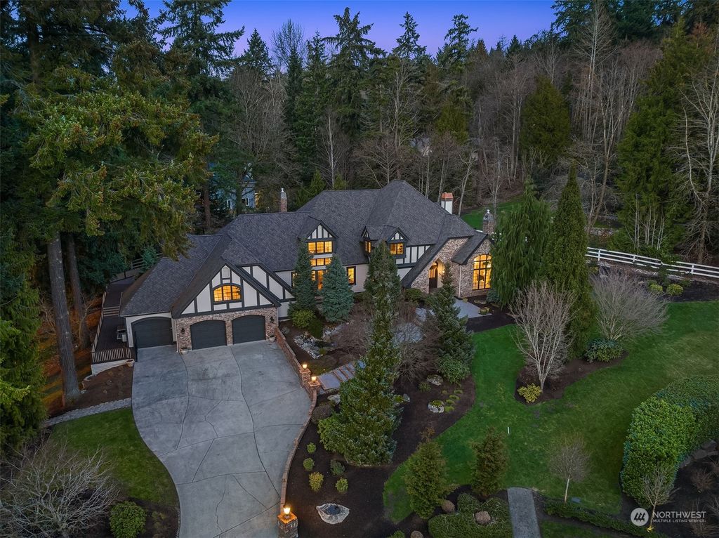 Photo of 3520 116th Avenue NE, Bellevue, WA 98004 (MLS # 2033702)