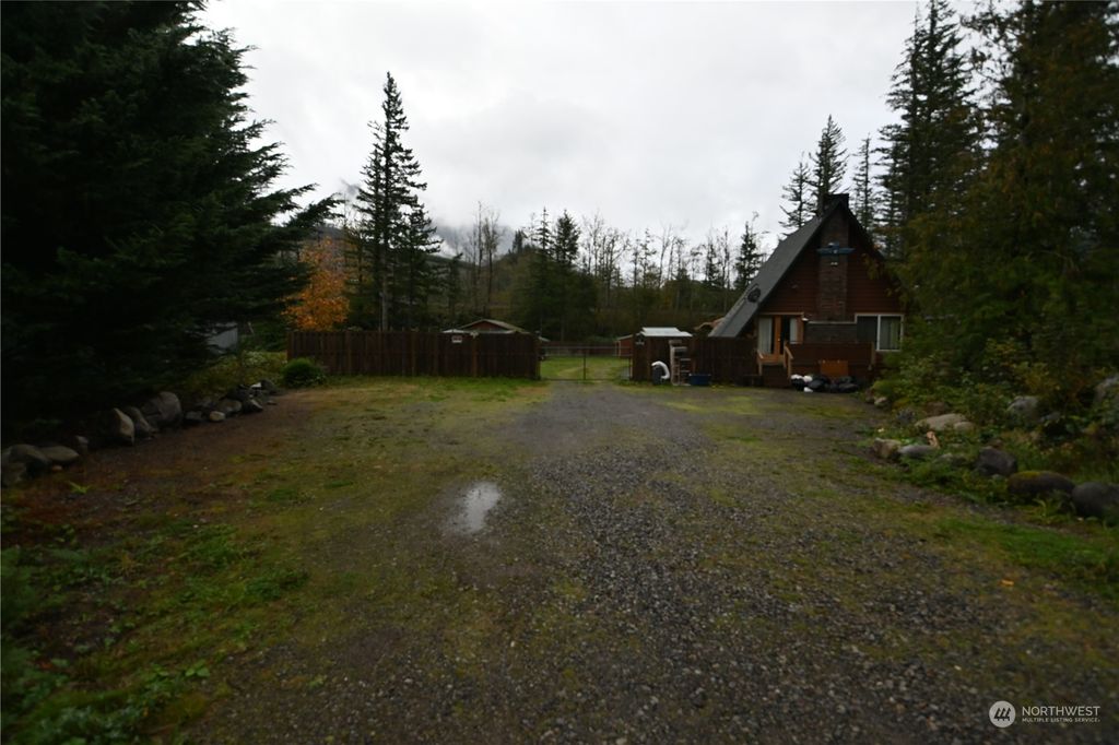 Photo of 44704 179th Pl, Gold Bar, WA 98251 (MLS # 2302954)